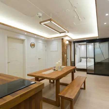 5 The Fortune Hongdae 4Br&3Bath Free Wifi Hongik University Station