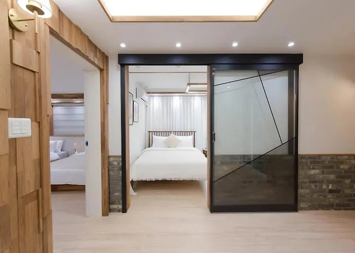 5 포춘 홍대 4br&3 Bath 무료 와이파이 홍익대역