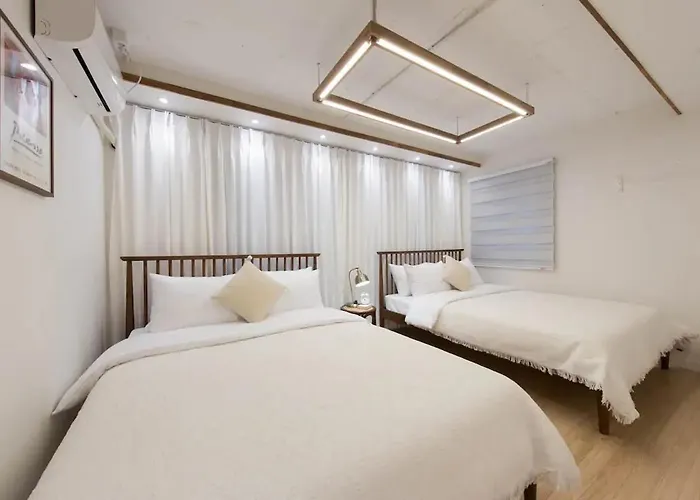 5 포춘 홍대 4br&3 Bath 무료 와이파이 홍익대역 *